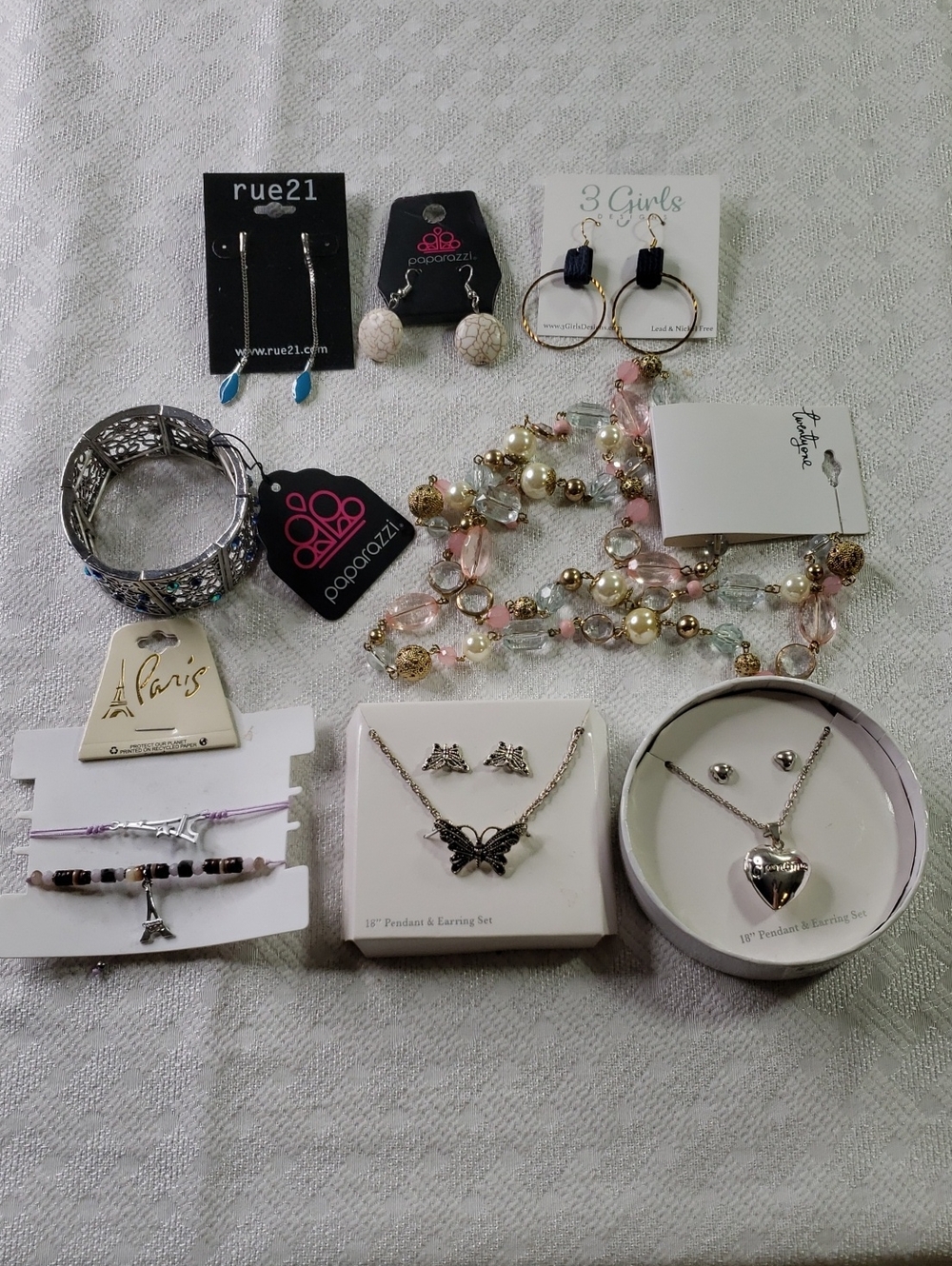 Jewelry Fashion Necklaces Bracelets Earrings NWT